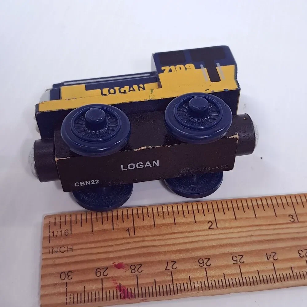 Thomas & Friends Wooden Railway Logan cbn22 yellow blue Train Tank Engine wood